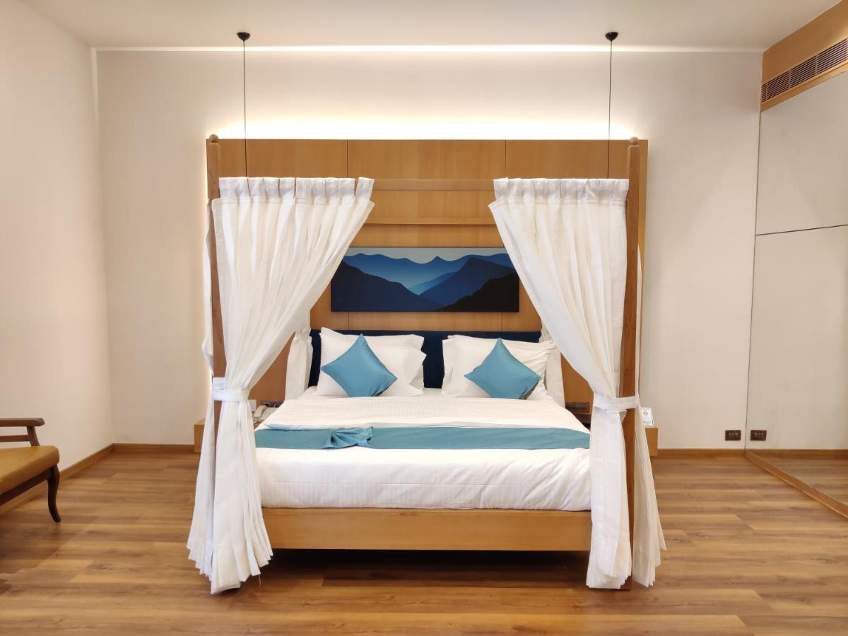 Hotel Blueivy Ānand Eksteriør billede