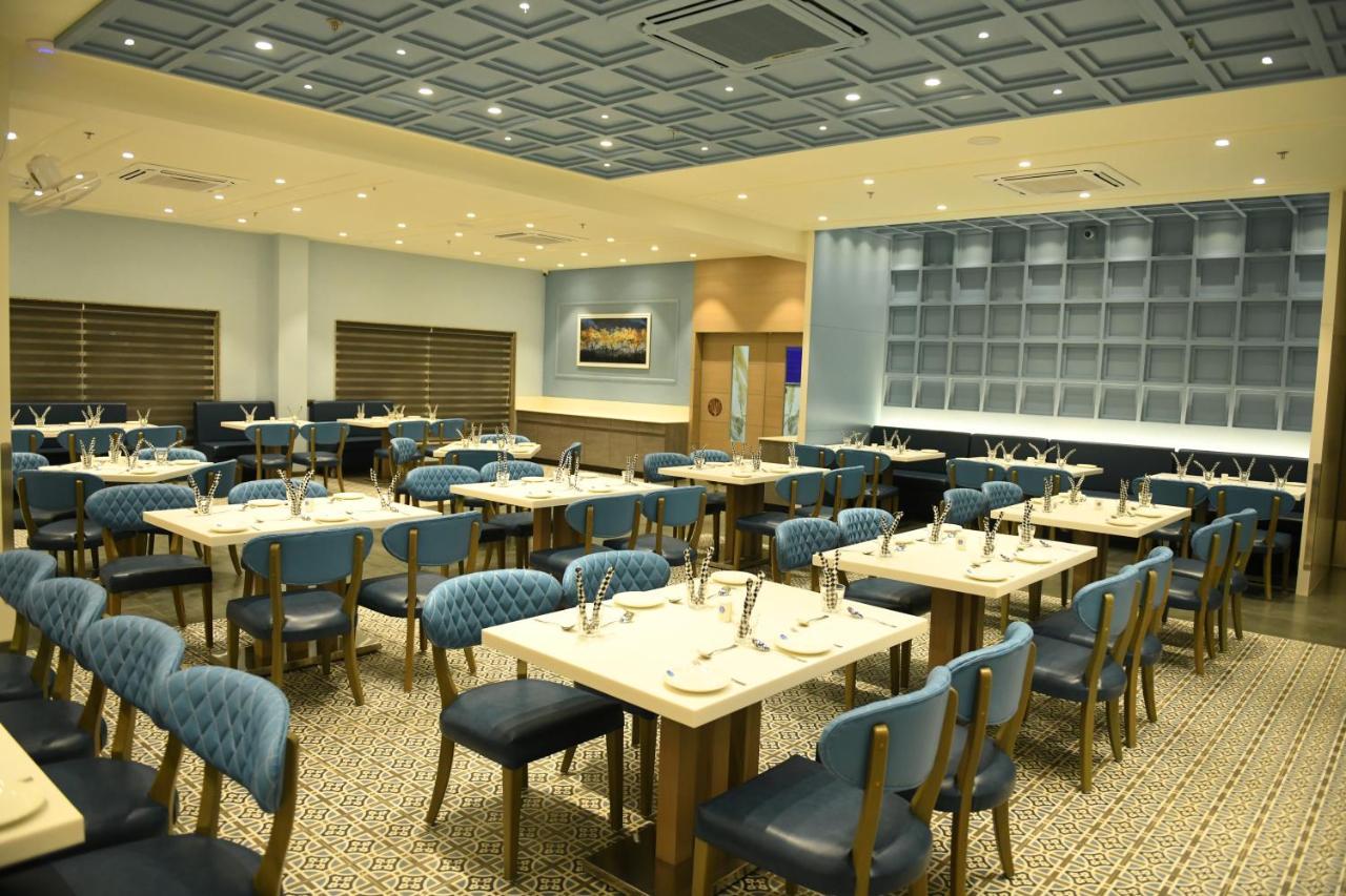 Hotel Blueivy Ānand Eksteriør billede